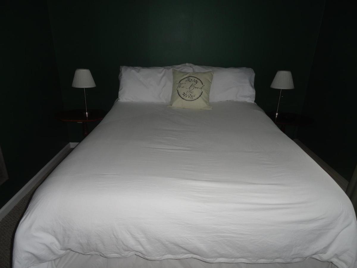 The Bond 1786 Inn (Adults Only) Warrensburg Kamer foto