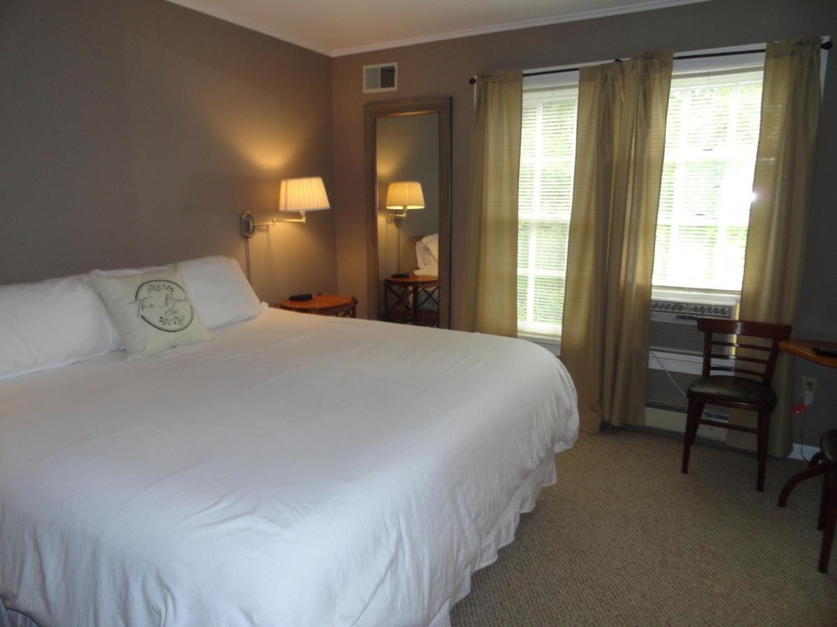 The Bond 1786 Inn (Adults Only) Warrensburg Kamer foto