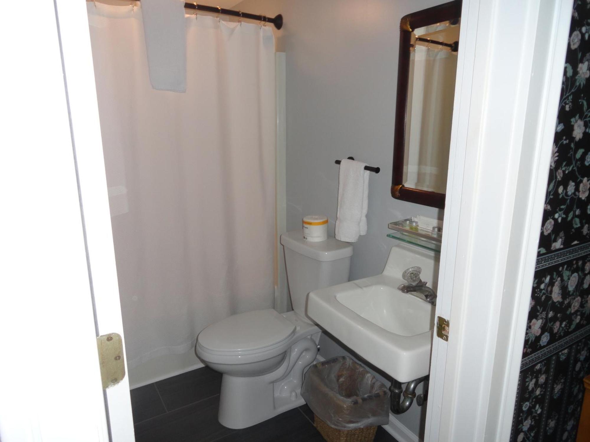 The Bond 1786 Inn (Adults Only) Warrensburg Kamer foto